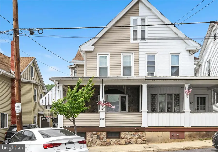 319 W Ridge St, Lansford, PA 18232 - #2