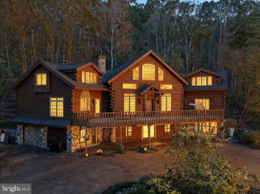 493 Lake Dr, Nesquehoning, PA 18240 - #2