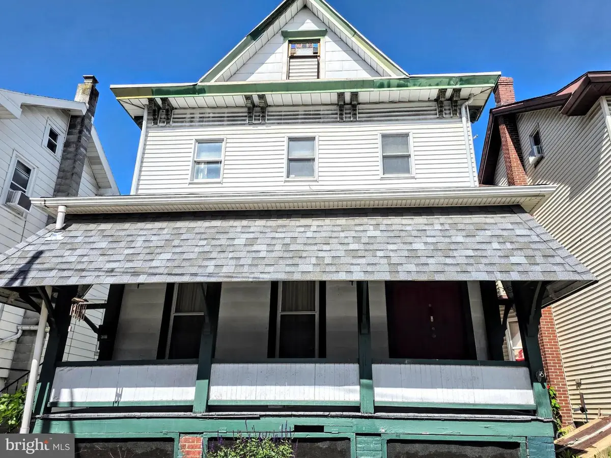 318 N 1st St, Lehighton, PA 18235 - #1