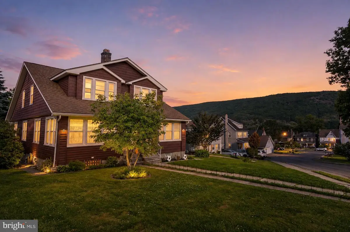 930 3rd St, Palmerton, PA 18071 - #1