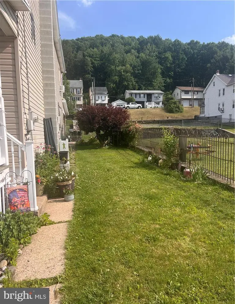 231 W Railroad St, Nesquehoning, PA 18240 - #2