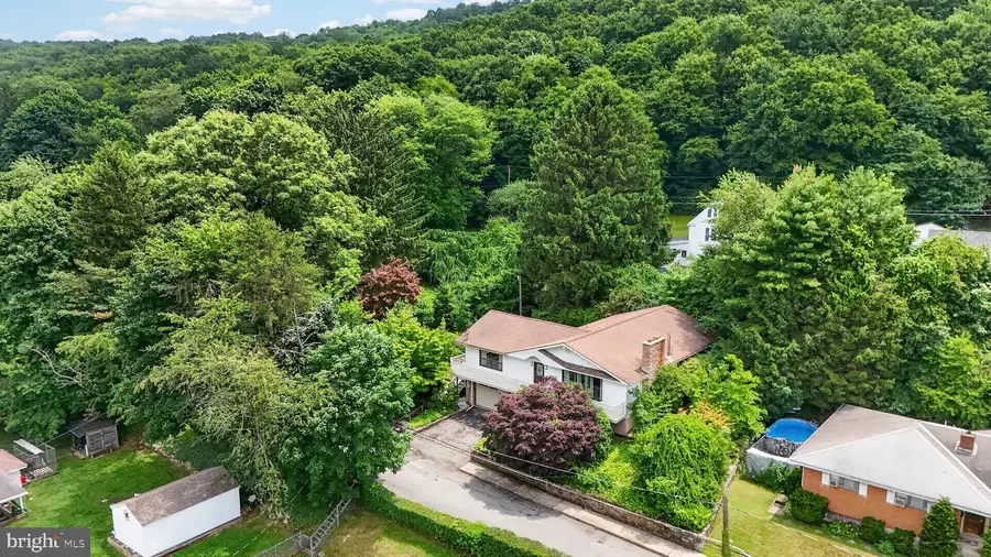 34 W Water St, Lansford, PA 18232 - #3