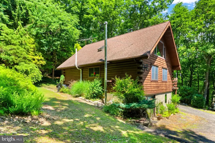 230 W Creek Dr, Lehighton, PA 18235 - #3