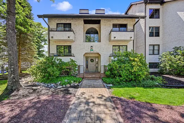 45 Midlake Dr #102, LAKE HARMONY, PA 18624