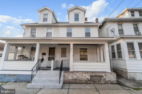 7 W Abbott St, LANSFORD, PA 18232