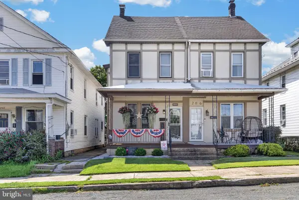 204 N 7th St, LEHIGHTON, PA 18235