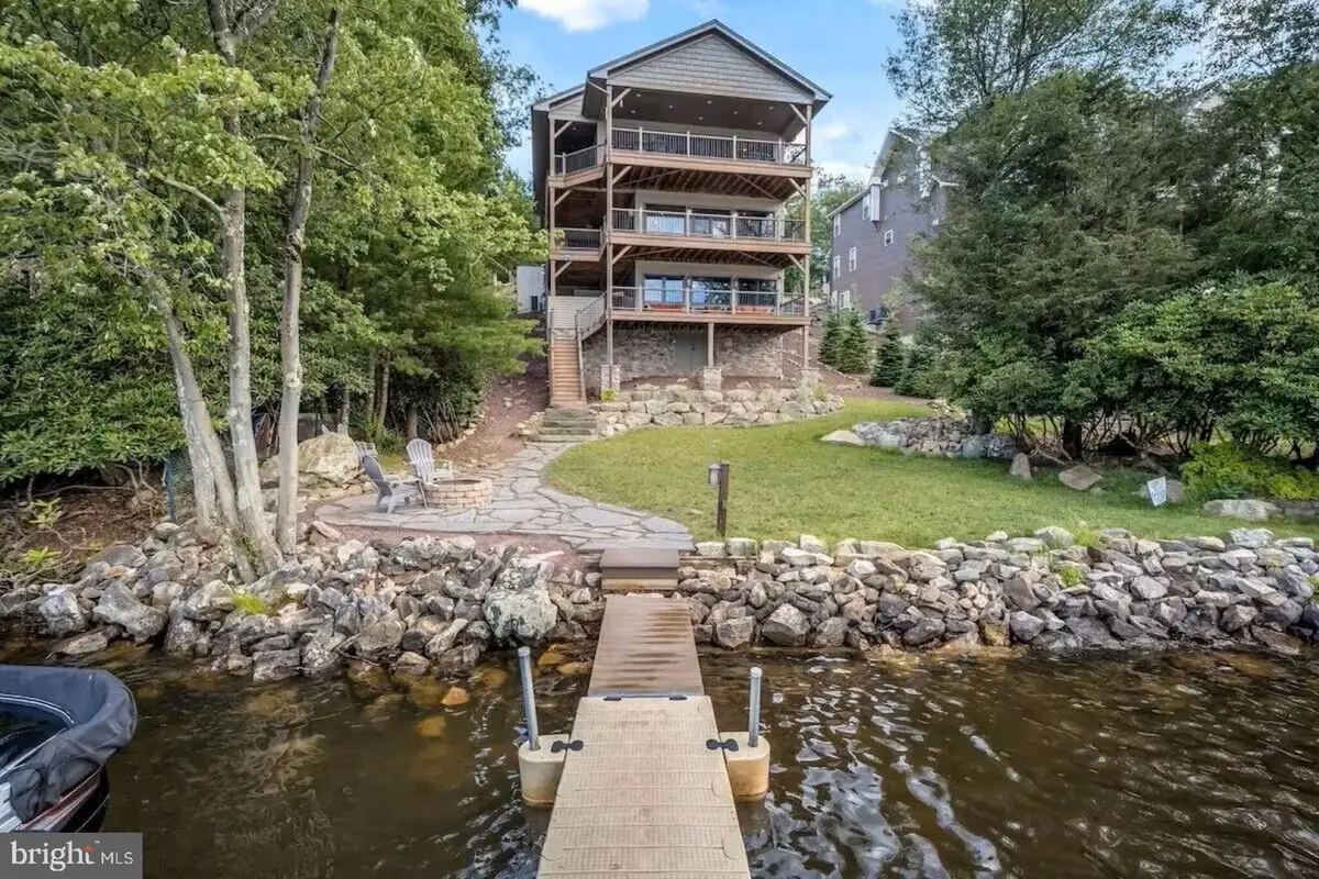 186 S Lake Dr, Lake Harmony, PA 18624 - #1