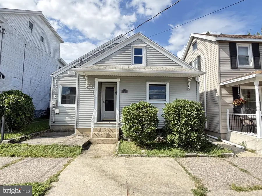 8 E Holland St, Summit Hill, PA 18250 - #3
