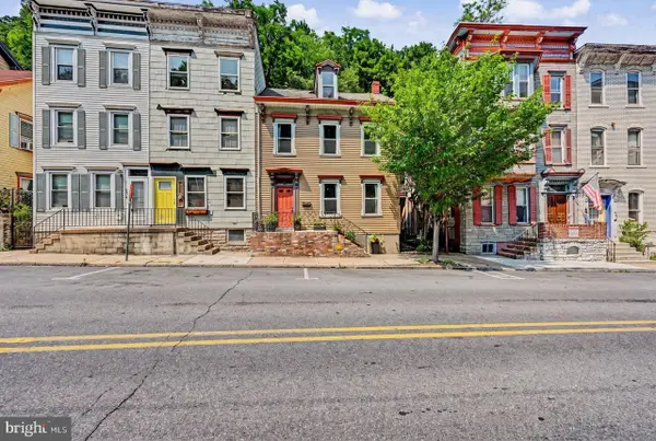 54 W Broadway, JIM THORPE, PA 18229