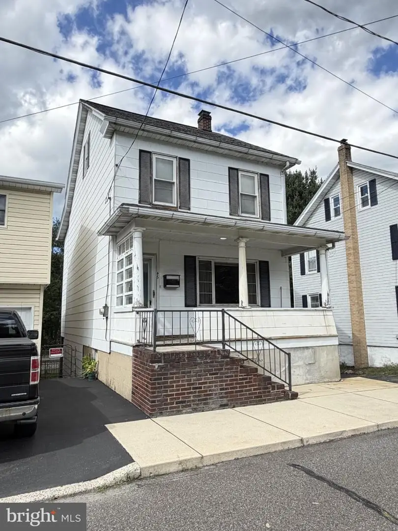 46 E Mill St, Nesquehoning, PA 18240 - #2
