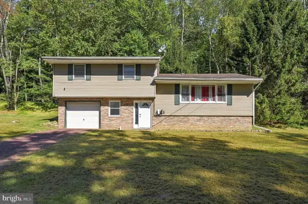 2358 Buck Mountain Rd, WEATHERLY, PA 18255
