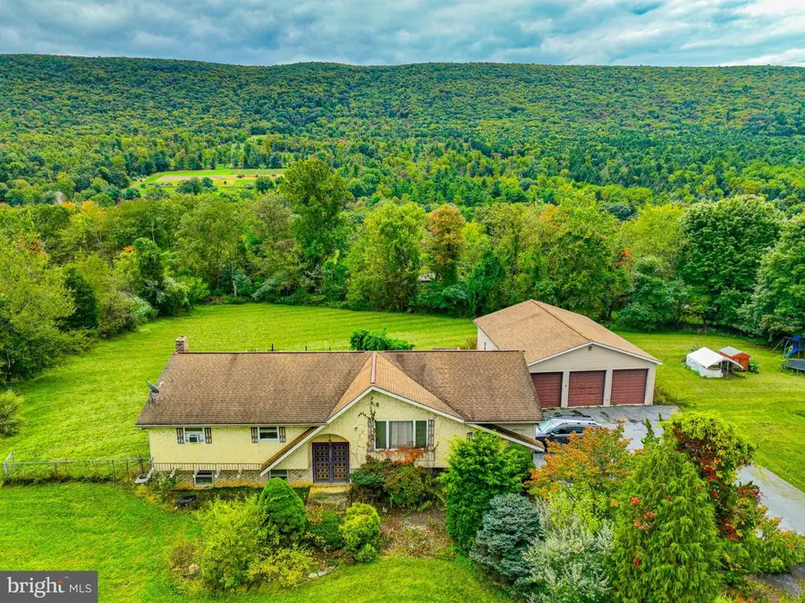 1965 Lower Smith Gap Rd, Lower Towamensing, PA 18058 - #2