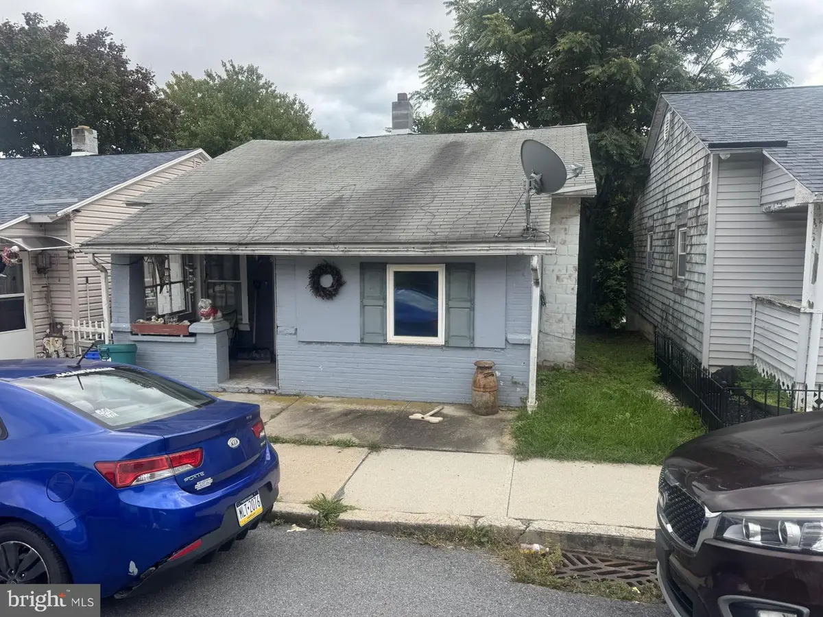 932 Edgemont Ave, Palmerton, PA 18071 - #1