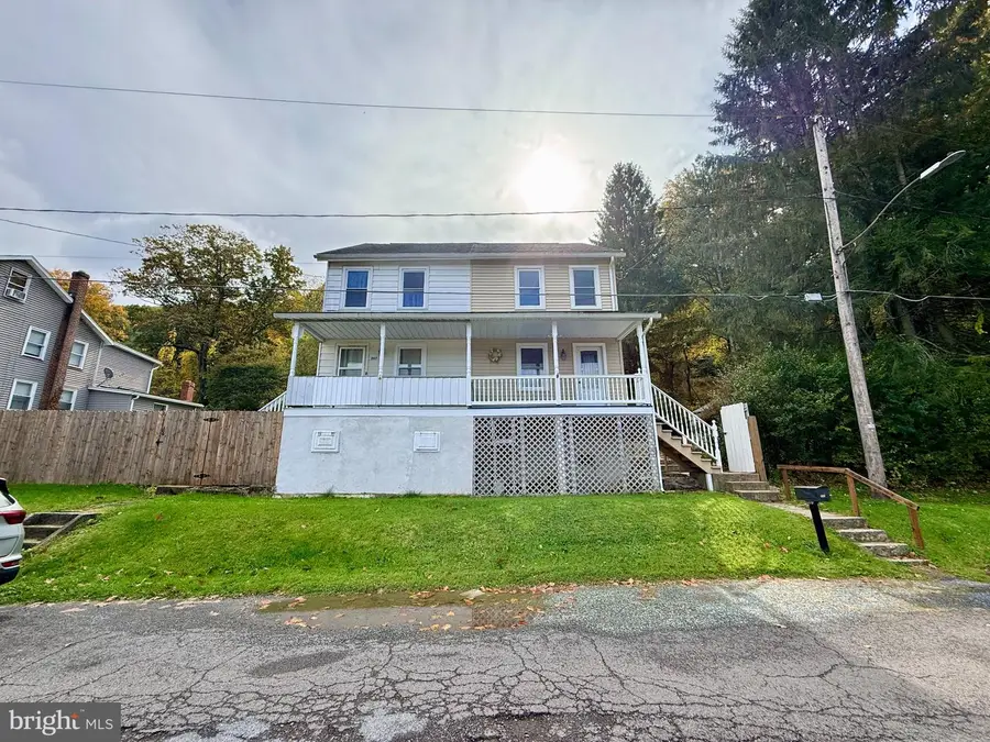 209 Yard St, Nesquehoning, PA 18240 - #3