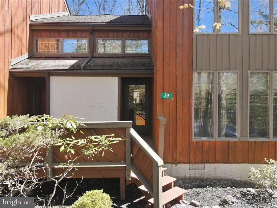 39 Ruffed Grouse Ct, Lake Harmony, PA 18624 - #2