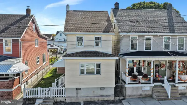 211 W Hazard St, SUMMIT HILL, PA 18250