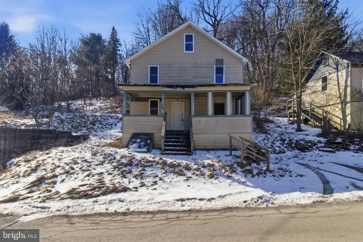 305 Quarry Ave, Du Bois, PA 15801 - #1