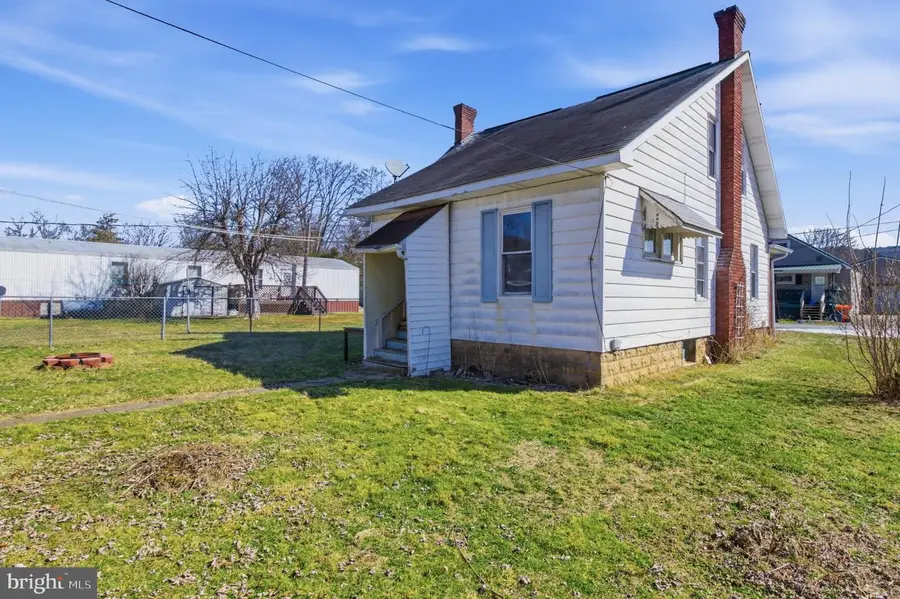 1405 Clarendon Ave, Hyde, PA 16843 - #3