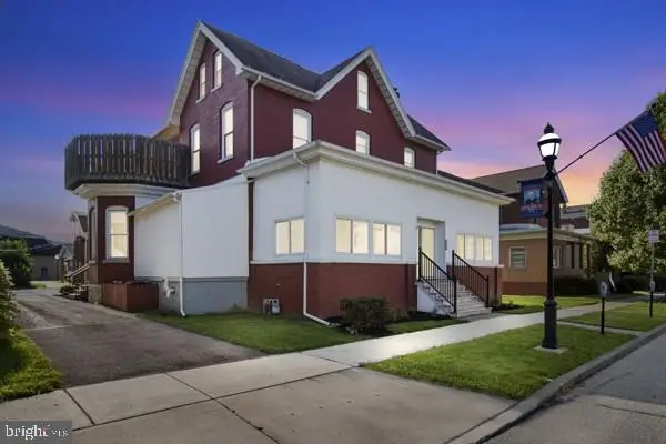 210 N 2nd St, Clearfield, PA 16830 - #2