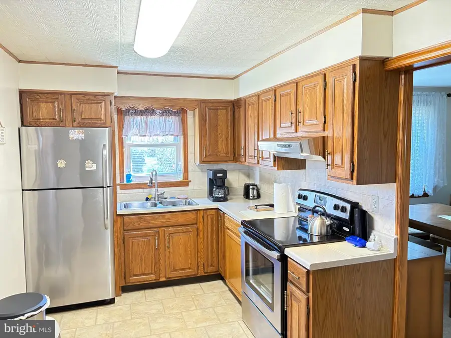 12 Walker St, Houtzdale, PA 16651 - #2