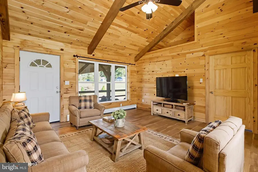 107 Linkin Park Dr, Spring Mills, PA 16875 - Image #2