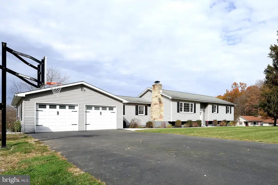 11 Hemlock Dr, Port Matilda, PA 16870 - Image #2