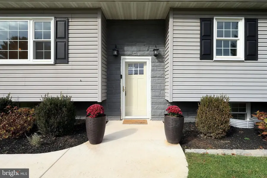 11 Hemlock Dr, Port Matilda, PA 16870 - Image #3