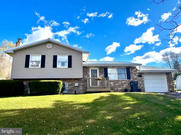 371 First Ave, LEMONT, PA 16851