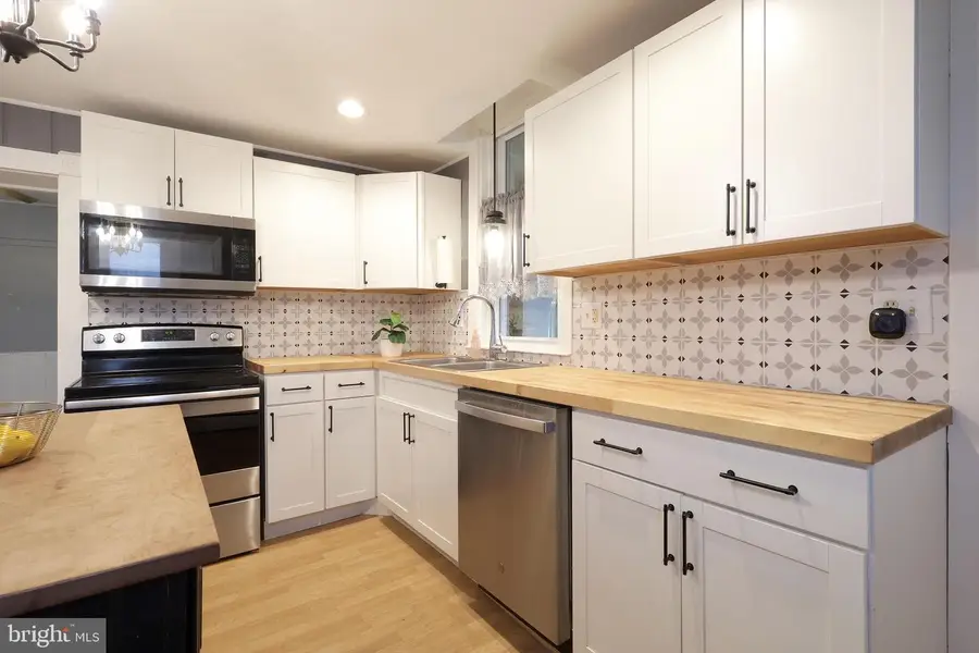 117 E Main St, Rebersburg, PA 16872 - Image #2