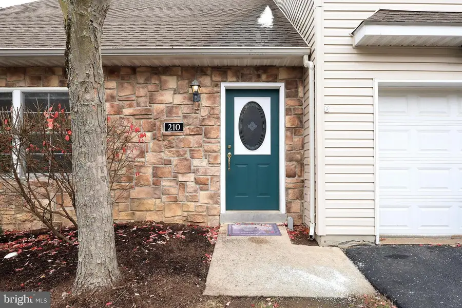 210 Amblewood Way, State College, PA 16803 - Image #3