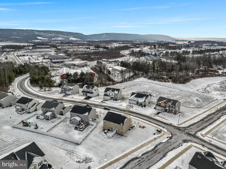 384 Old Ivy Dr, Bellefonte, PA 16823 - Image #2