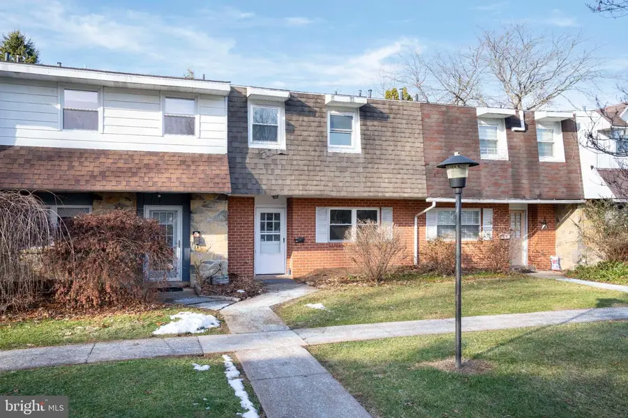 1141 W Aaron Dr #d, State College, PA 16803 - Image #2