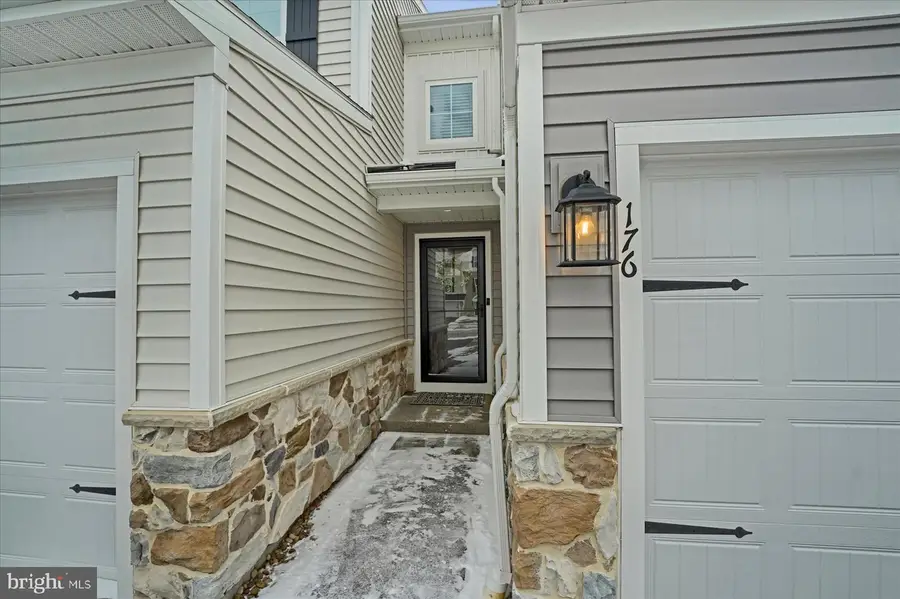 176 Magnolia Ln, State College, PA 16803 - Image #2