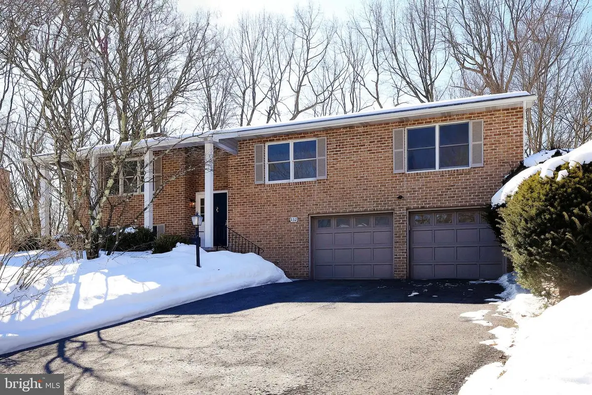 532 Longbarn Rd, State College, PA 16803 - #1