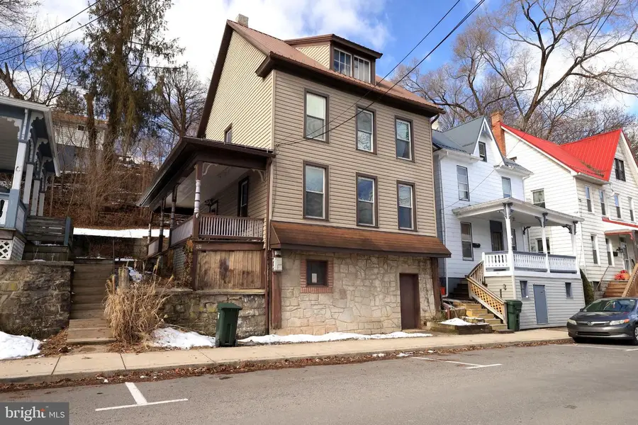 131 N Thomas St, Bellefonte, PA 16823 - #2