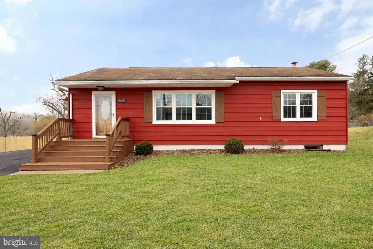 206 Cove St, Bellefonte, PA 16823 - #1