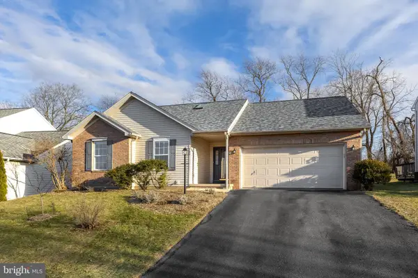 750 Tanager Dr, STATE COLLEGE, PA 16803