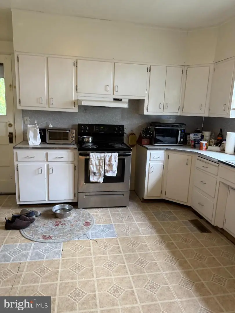 403 Keller St, State College, PA 16801 - #3