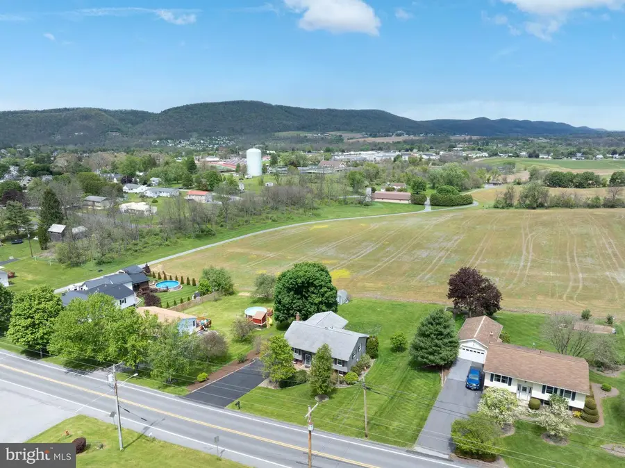 608 Blanchard St, Bellefonte, PA 16823 - #2