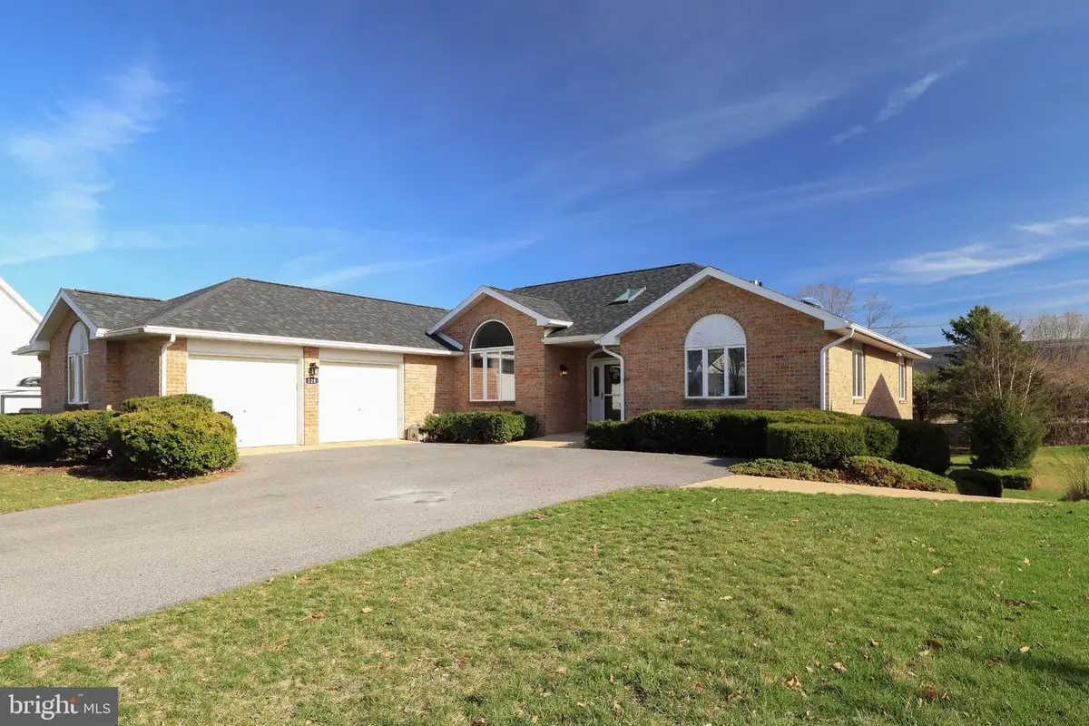 128 Waypoint Cir, State College, PA 16801 - #1