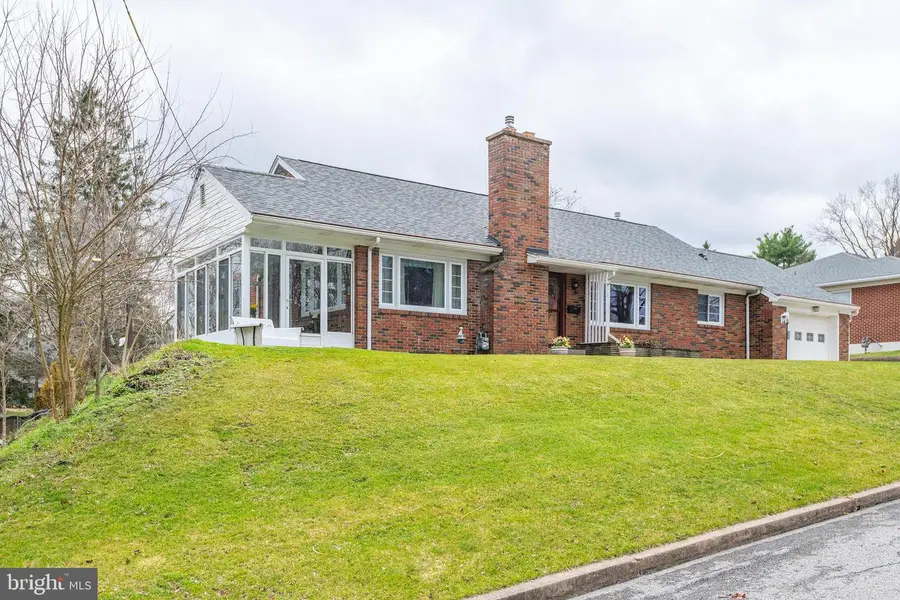 724 E Curtin St, Bellefonte, PA 16823 - #2