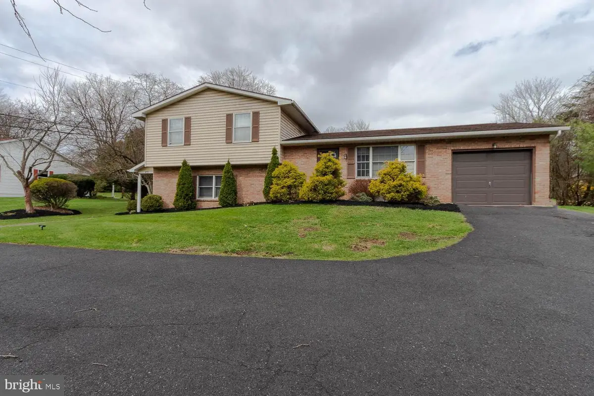 435-437 Easterly Pkwy, State College, PA 16801 - #1