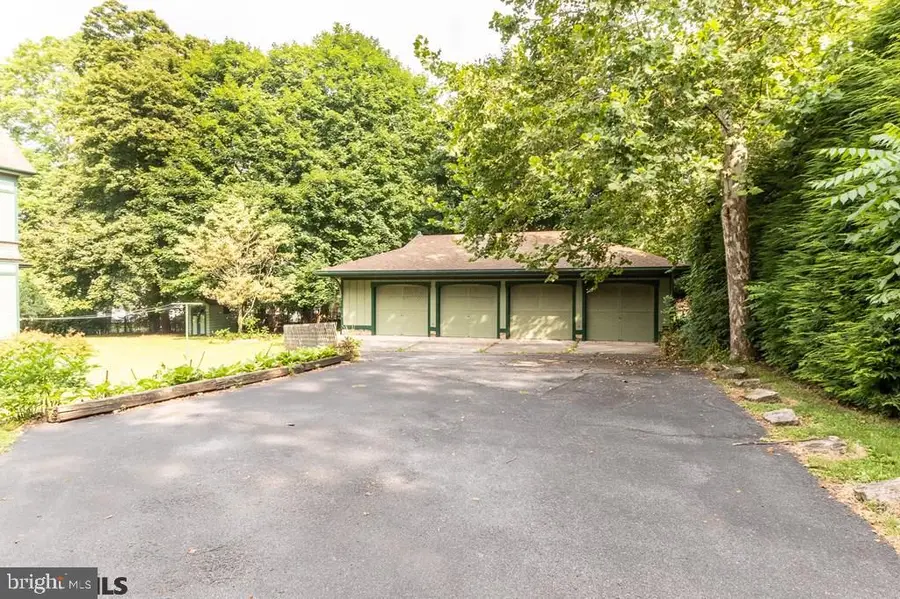 336 S Centre St, Philipsburg, PA 16866 - #3