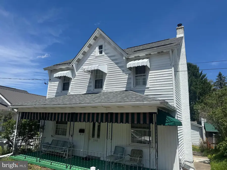 210 N 11th St, Philipsburg, PA 16866 - #2