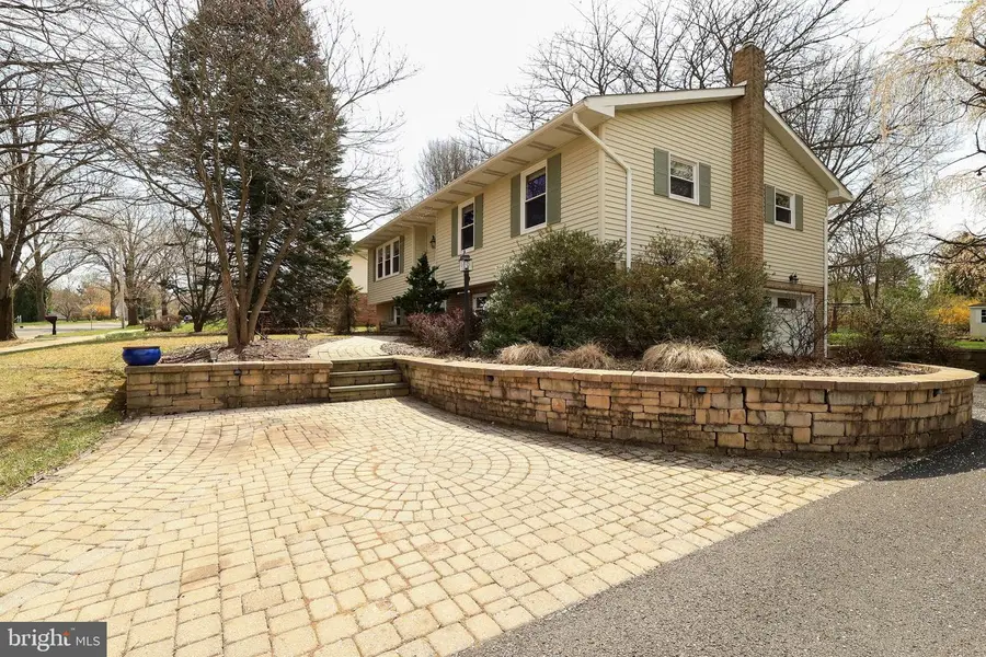 915 Bayberry Dr, State College, PA 16801 - #3