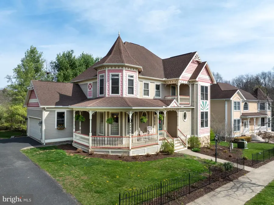 152 Gas Light Cir, State College, PA 16801 - #2
