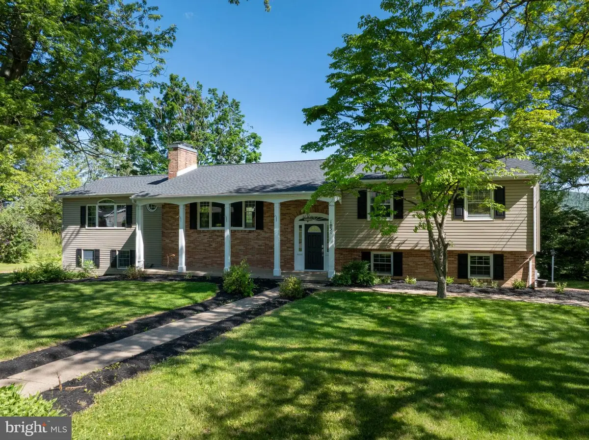 1031 Kathryn St, Boalsburg, PA 16827 - #1