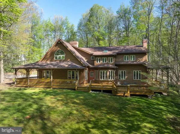 215 Woodpecker Ln, PORT MATILDA, PA 16870