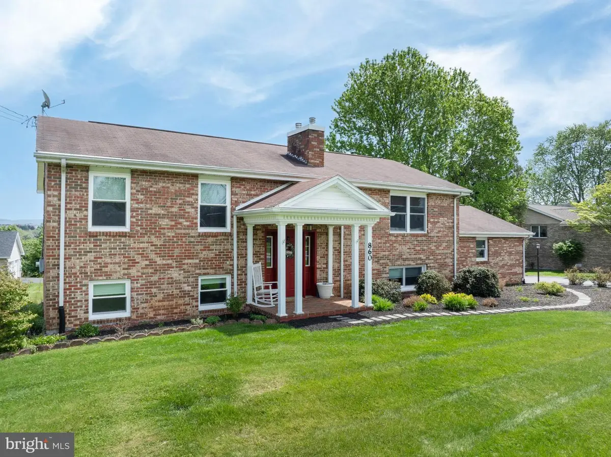 860 Oak Ridge Ave, State College, PA 16801 - #1
