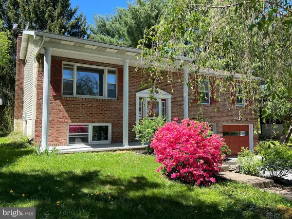 2056 Chelsea Ln, STATE COLLEGE, PA 16801